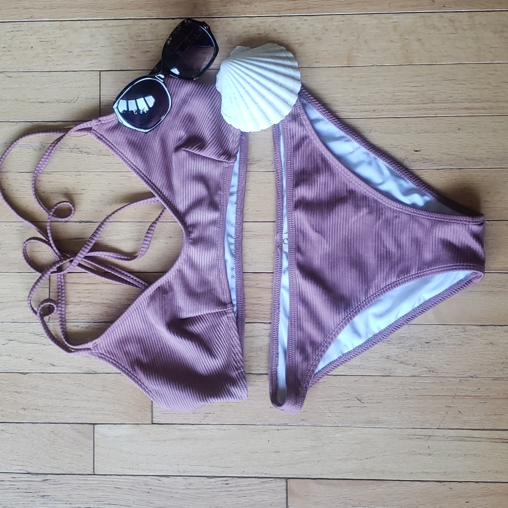 Taupe Ribbed Bikini👙 - Picture 1 of 7
